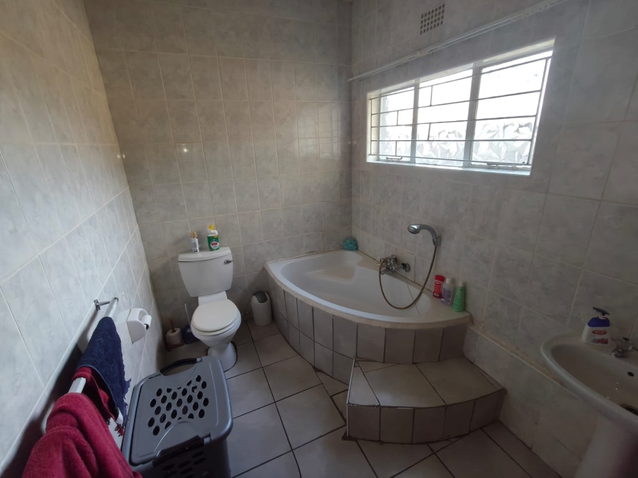 4 Bedroom Property for Sale in Protea Park North West